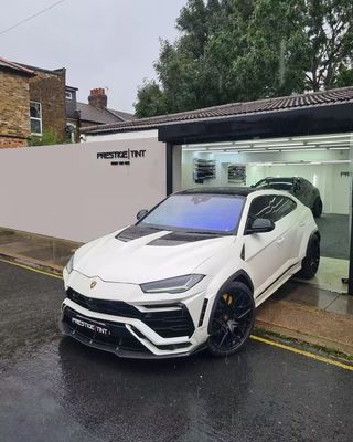 Lamborghini Urus কার্বন ফাইবার বডি কিট URUS 1016 স্টাইল কার্বন ফাইবার সামনের ঠোঁট ডিফিউজার স্পয়লার হুড চাকা আর্ক